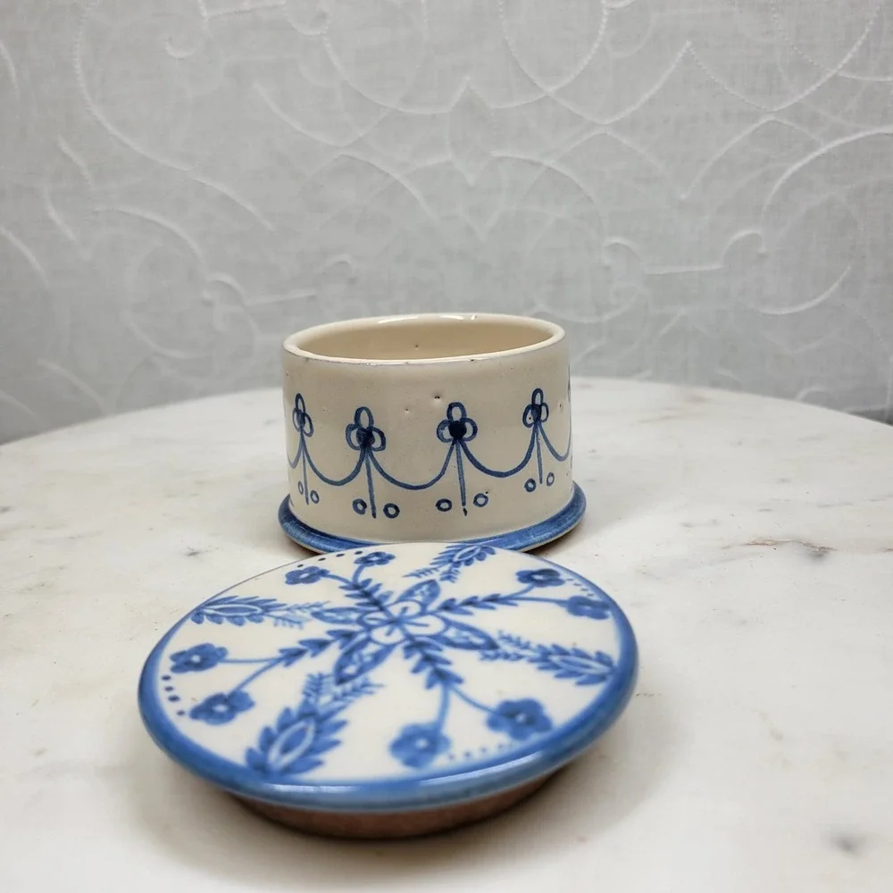 VTG Polish Pottery Ceramic Trinket Box Blue White Hand Vanity Painted Floral Lid